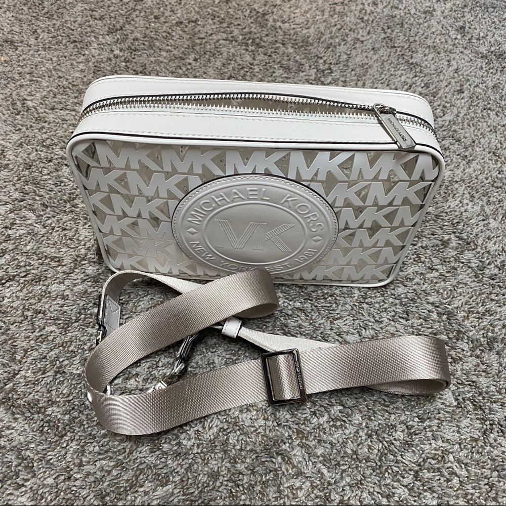 MICHAEL KORS CROSS BODY
